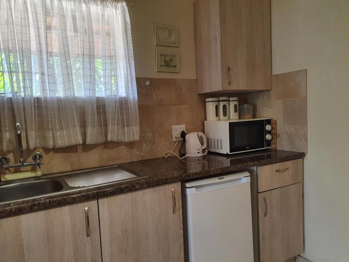 Pine Tree Lodge Midrand Eksteriør bilde