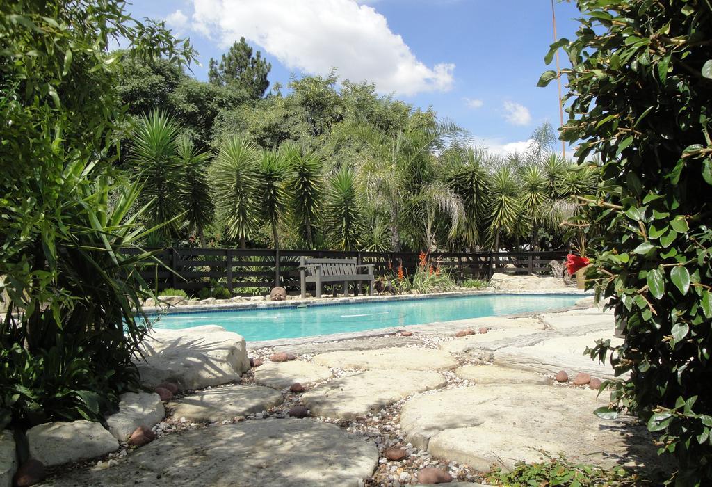 Pine Tree Lodge Midrand Eksteriør bilde