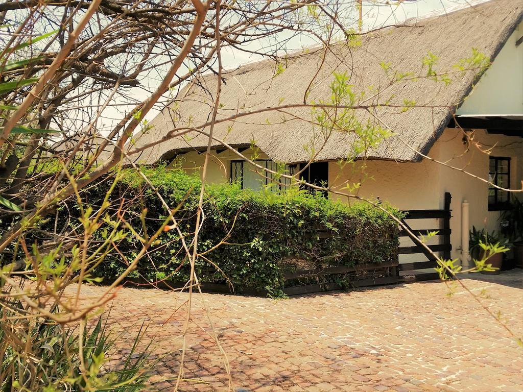 Pine Tree Lodge Midrand Eksteriør bilde